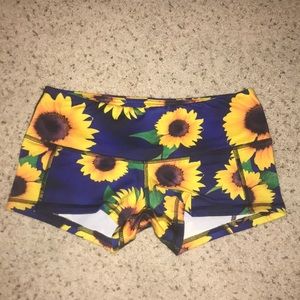 FLEO shorts